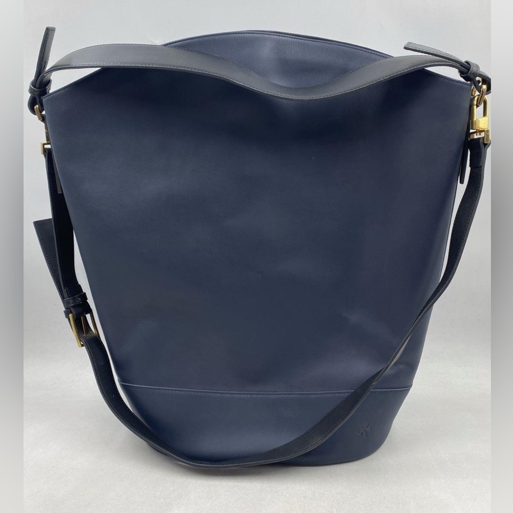 WANT Les Essentiels Cambria XL Genuine Leather Bucket Bag Navy & Black, NWOT - Picture 3 of 14